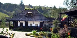 Casa Poveste, pensiunea muzeu din Bucovina