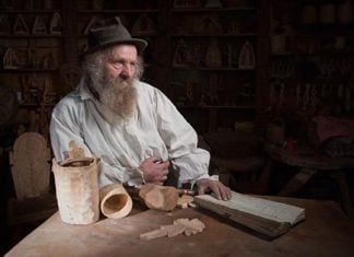Alexandru Perţa-Cuza – meșterul care face din lemn aproape orice