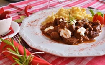Tocăniță ardelenească de porc