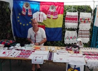 Tânărul din Sălaj care a lăsat ingineria pentru realizarea de produse vestimentare tradiţionale