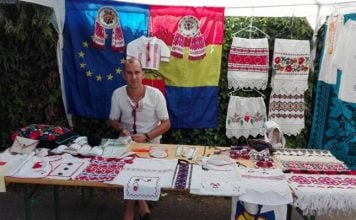Tânărul din Sălaj care a lăsat ingineria pentru realizarea de produse vestimentare tradiţionale
