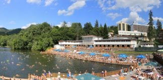 3 boli pe care le poți vindeca cu apa sărată și nămolul locului