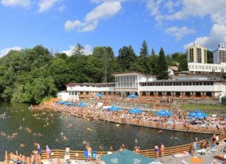 3 boli pe care le poți vindeca cu apa sărată și nămolul locului
