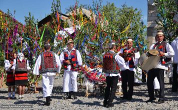 Tânjaua, obicei popular agrar