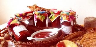 Gem și sirop de măceșe. Rețete de încercat acasă