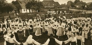 Hora, dansul tradițional românesc