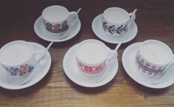 #peRomânește, povestea lumânărilor turnate în cești personalizate cu motive populare
